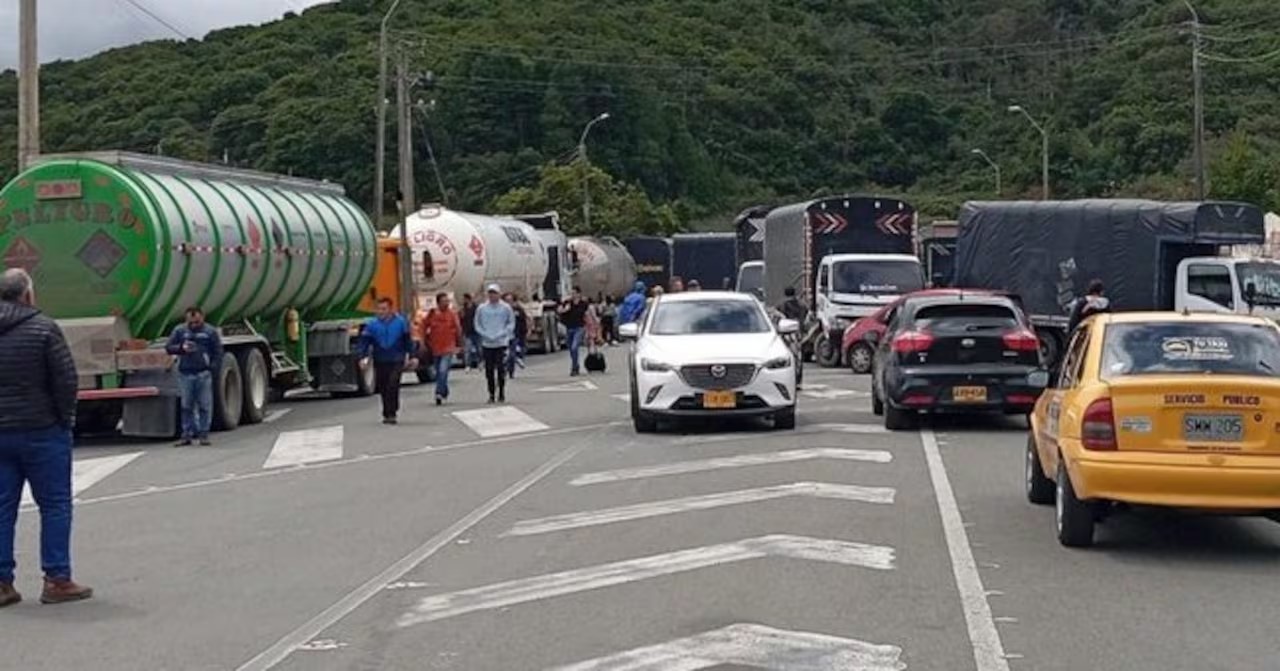 Camioneros en alerta: exigen seguridad para seguir transportando de noche